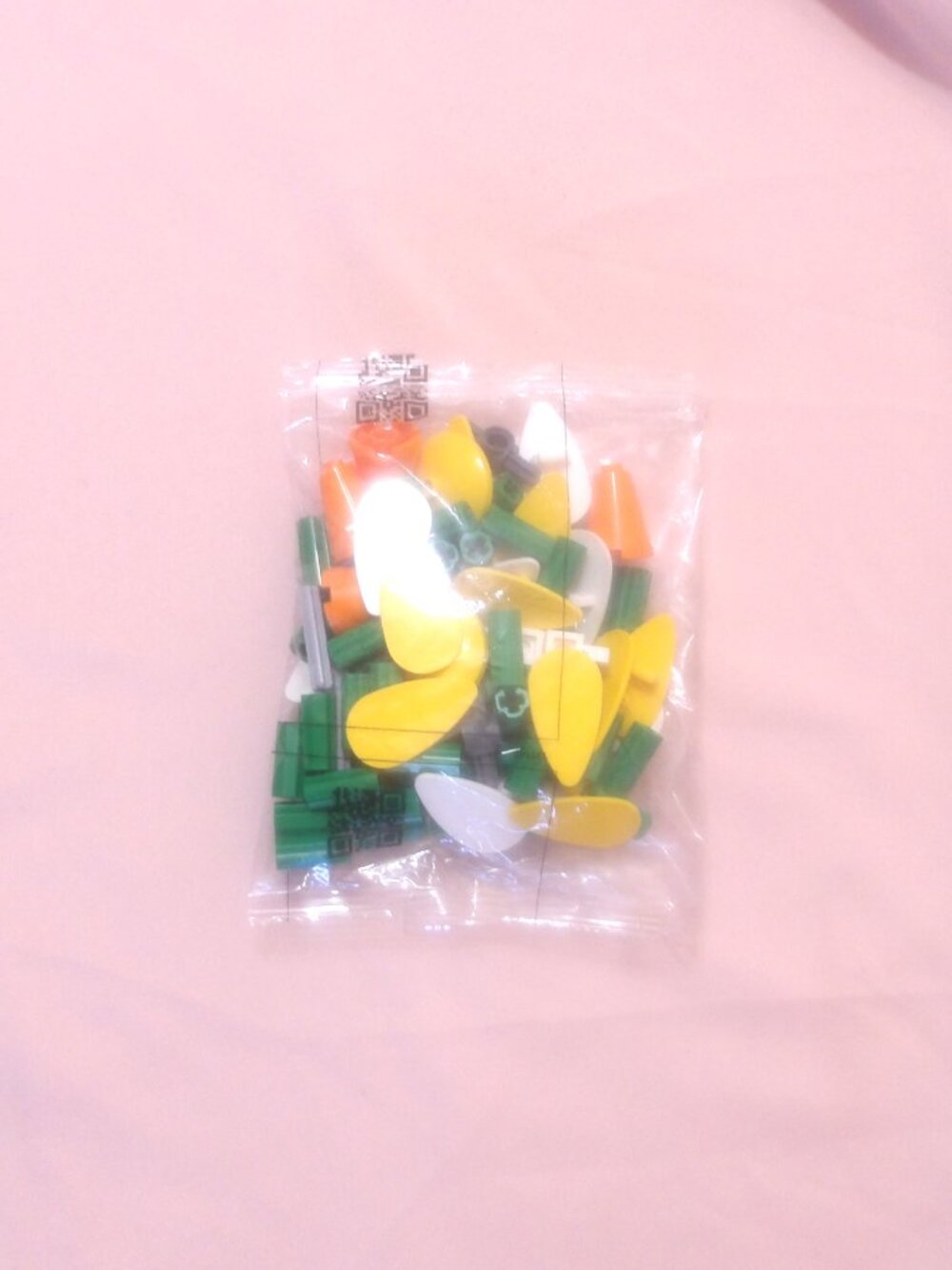 LEGO Botanicals Daffodils #40747 Sealed Flowers 100% Complete No Box Fast Ship - Picture 5 of 8